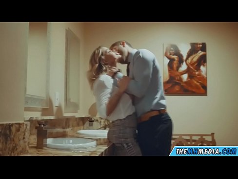 ❤️ Quando una bionda formosa ti seduce in un bagno pubblico ☑ Porno fatto in casa al it.sexarxiv.ru ❌️❤